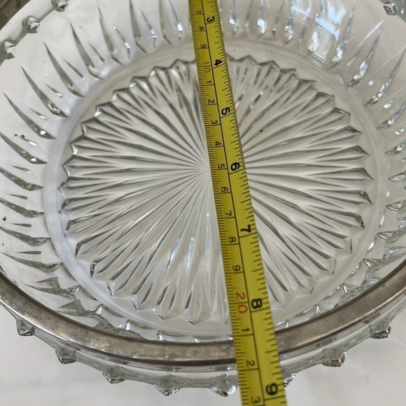Vintage Heavy Cut Glass serving bowl - Picture 5 of 6